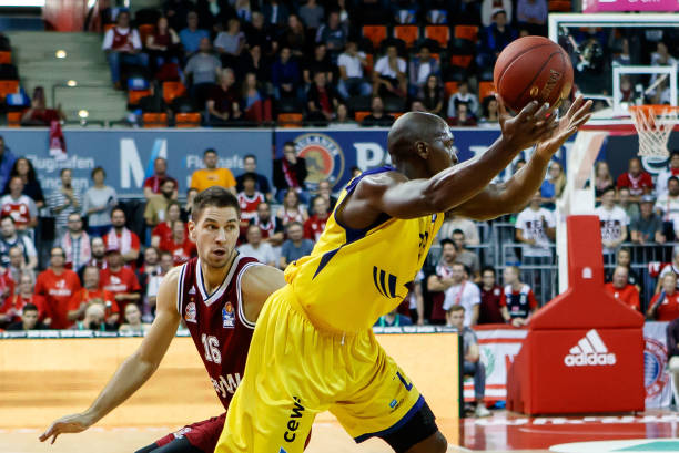 不仅对国际 不仅对国际