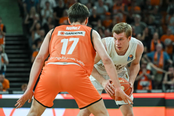 奥恰洛夫明 奥恰洛夫明